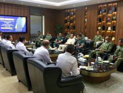 Pertahankan Opini WTP, Wamenhan Wakili Menteri Terima LHP Keuangan Kemhan/TNI 2024 dari BPK
