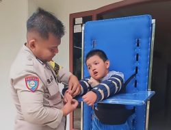 “Ayah Berbaju Coklat Itu Tak Pernah Berteriak: Kisah Haru Polisi Serang yang Berjuang Sendiri Demi Putranya, Korban Laka Lantas”