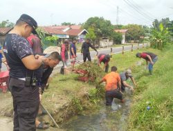 Wujudkan Lingkungan Bersih, Lapas Labuhan Ruku Gelar Gotong Royong Bersama Warga Binaan