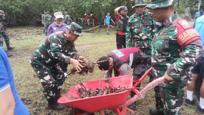 Kodim 1617/Jembrana Pimpin Aksi Bersih Hutan Mangrove, Jaga Kelestarian Pesisir di Hari Juang TNI AD