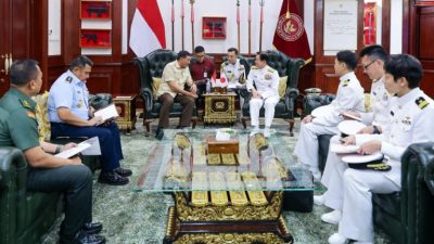 Menhan RI Terima Kunjungan Kepala Staf Angkatan Laut Jepang, Perkuat Kerja Sama Pertahanan Bilateral