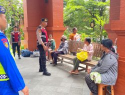 Patroli Humanis Jelang Nyepi dan Idul Fitri, Polda Bali Sambangi Pasar Kumbasari