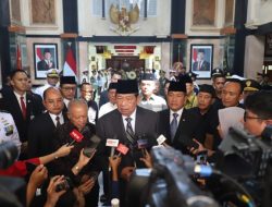 Kemhan RI Gelar Prosesi Penghormatan dan Pelepasan Jenazah Almarhum Juwono Sudarsono