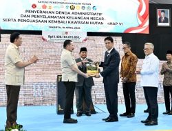 Menhan RI Menghadiri Penyerahan Denda Administratif dan Penyelamatan Keuangan Nasional oleh Satuan Tugas PKH