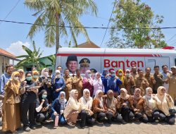 Pelayanan Kesehatan Gratis Melalui Mobile Klinik Berbasis Telemedicine di Kecamatan Pontang