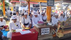 Pesemetonan Arya Kepakisan Dauh Baleagung Buleleng Laksanakan Penganyar di Pura Besakih dalam Rangka Betara Turun Kabeh