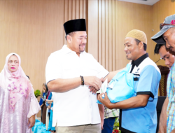 Peduli Sesama, Bupati Batu Bara Serahkan Santunan kepada Anak Yatim dan Tukang Becak