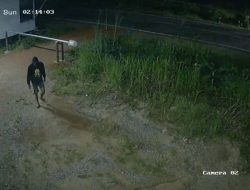 Knalpot Grand Max Raib Digasak Komplotan, Aksi 15 Menit Terekam CCTV di Putussibau