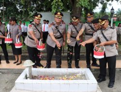 Ziarah dan Tabur Bunga di Makam Pahlawan Kisaran, Polres Batu Bara dan Polres Asahan Kenang Jasa Para Pahlawan Jelang Hari Bhayangkara Ke-80