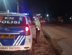 Patroli Blue Light Satlantas Polres Batu Bara Perkuat Pengamanan Jalur Rawan di Tengah Malam