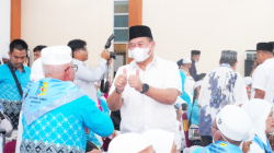 Bupati Batu Bara Sambut Kepulangan Jemaah Haji Kloter 4, Doakan Seluruh Jemaah Menjadi Haji Mabrur
