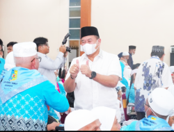 Bupati Batu Bara Sambut Kepulangan Jemaah Haji Kloter 4, Doakan Seluruh Jemaah Menjadi Haji Mabrur