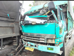 Dua Truk Tronton Terlibat Kecelakaan di Jalinsum Lima Puluh, Satu Pengemudi Alami Luka Berat