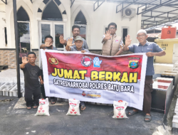 Jumat Berkah Satresnarkoba Polres Batu Bara, Tebar Sembako dan Gaungkan Perang Melawan Narkoba