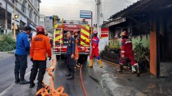 Pertamini di Ungaran Timur Terbakar Saat Pengisian BBM, Dua Motor Hangus, Pemilik Alami Luka Bakar